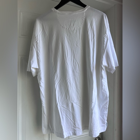 Men’s Tommy Bahama Relaxed Fit Tee (size XXL) - Picture 2 of 4